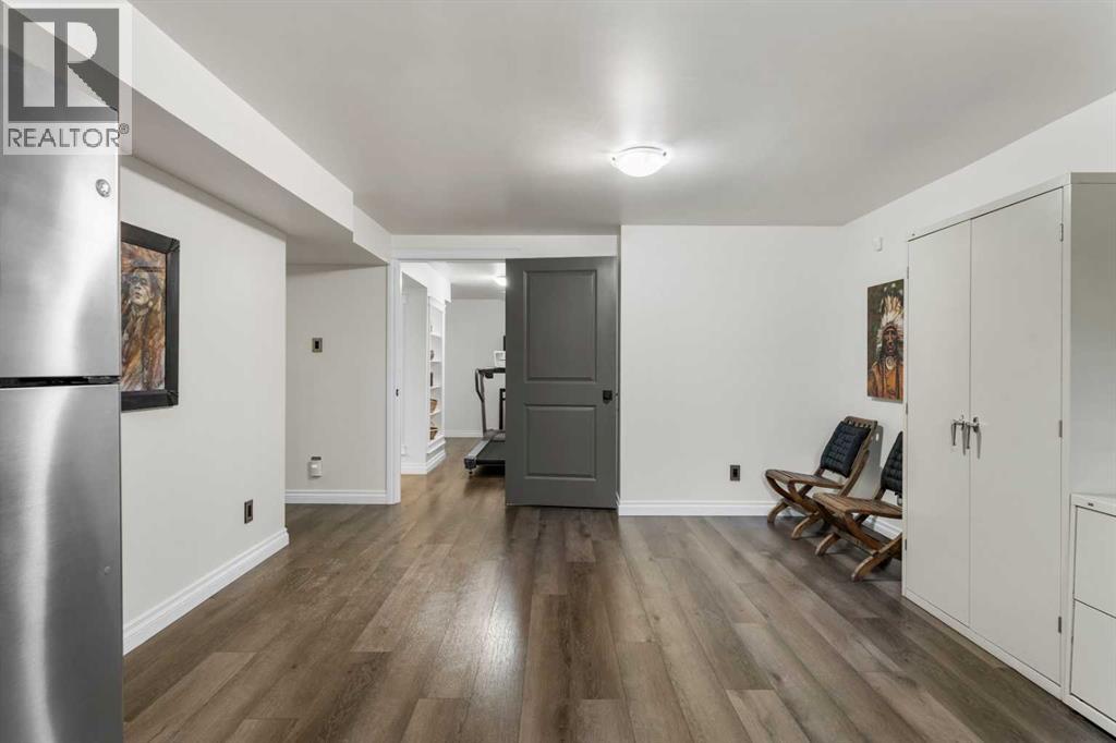 Single Family House Bungalow for Sale in  Glenview Drive SW Glendale Calgary 