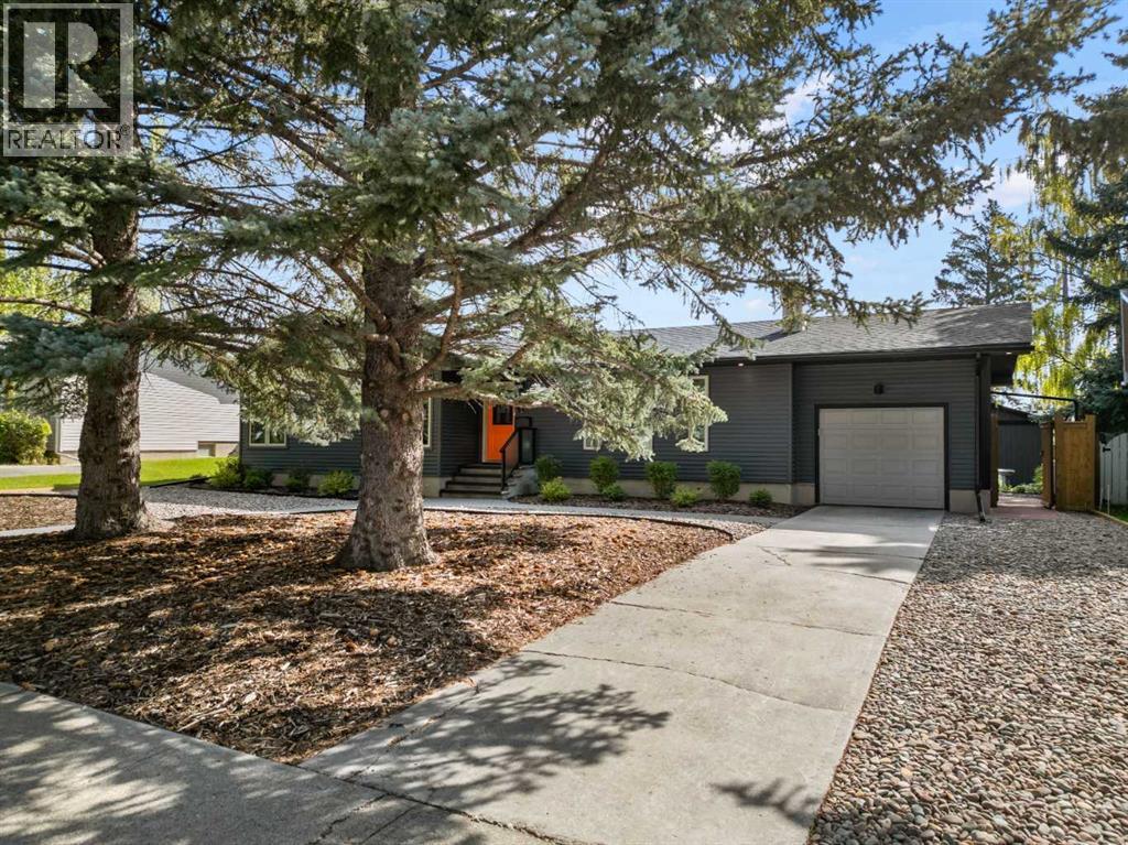 Single Family House Bungalow for Sale in  Glenview Drive SW Glendale Calgary 