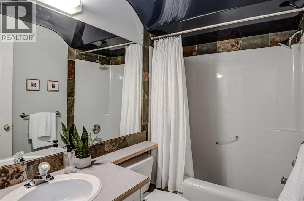 Single Family House for Sale in   Street SW Altadore Calgary 