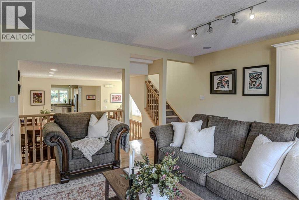 Single Family House for Sale in   Street SW Altadore Calgary 