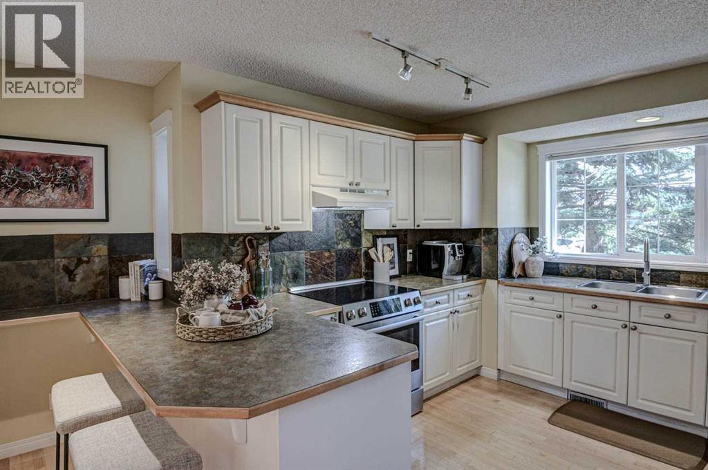 Single Family House for Sale in   Street SW Altadore Calgary 