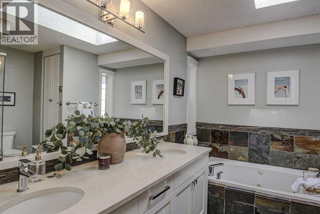 Single Family House for Sale in   Street SW Altadore Calgary 