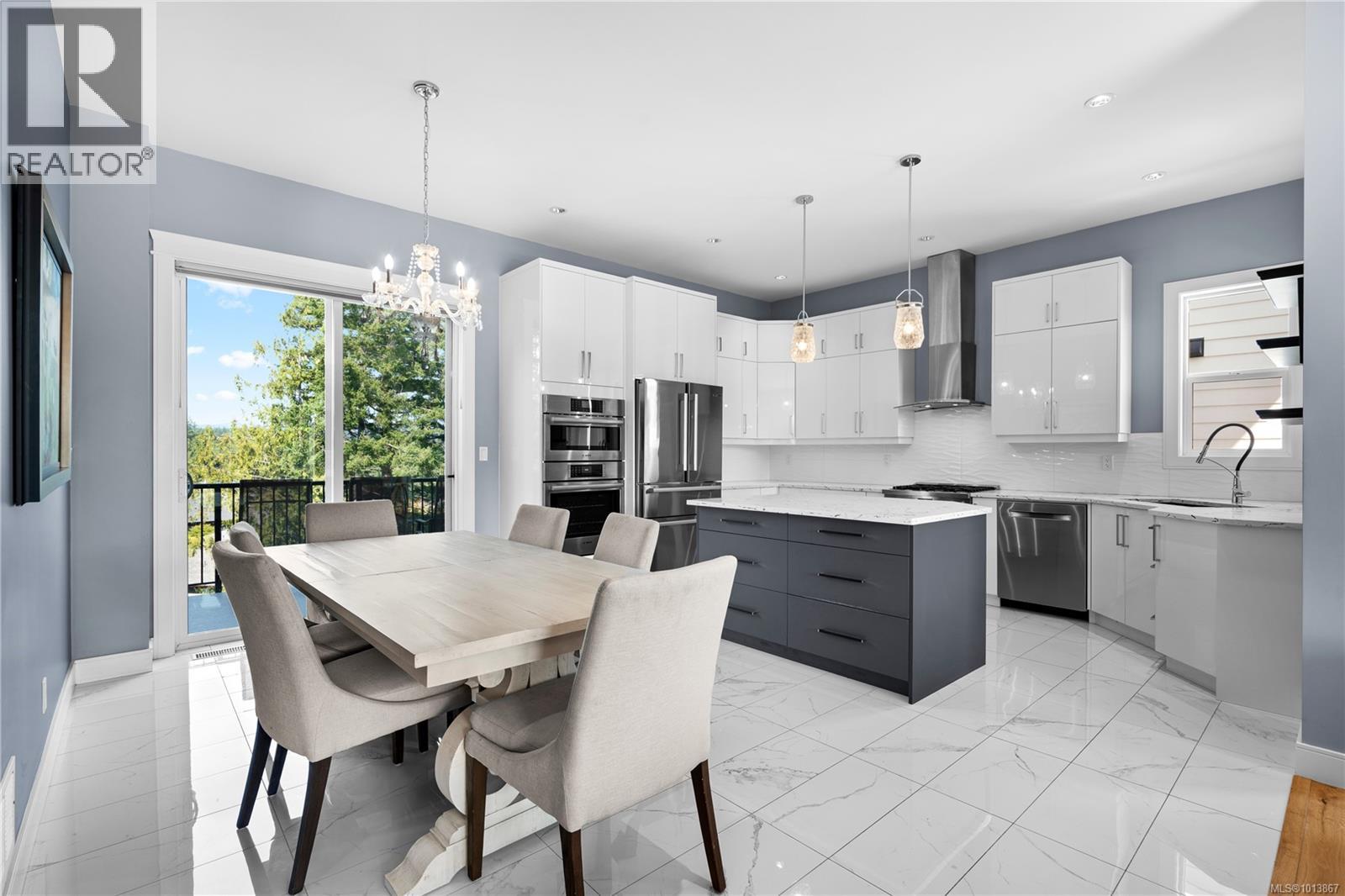 3638 Ridge View Terr, Colwood
