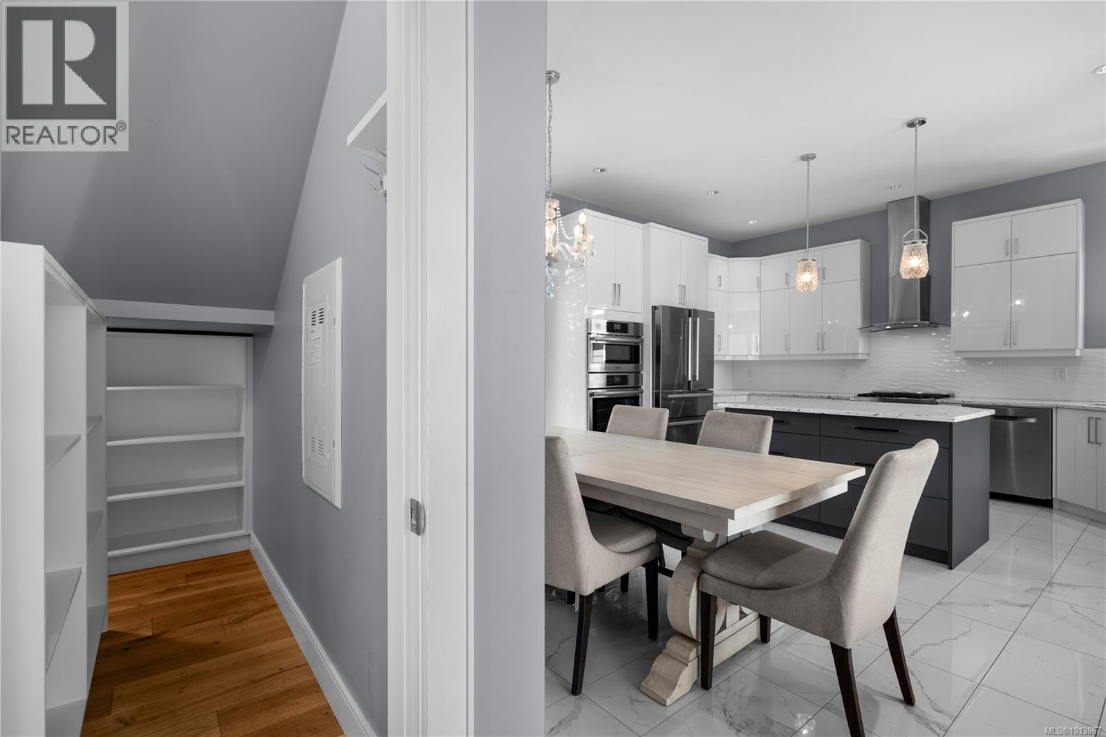3638 Ridge View Terr, Colwood
