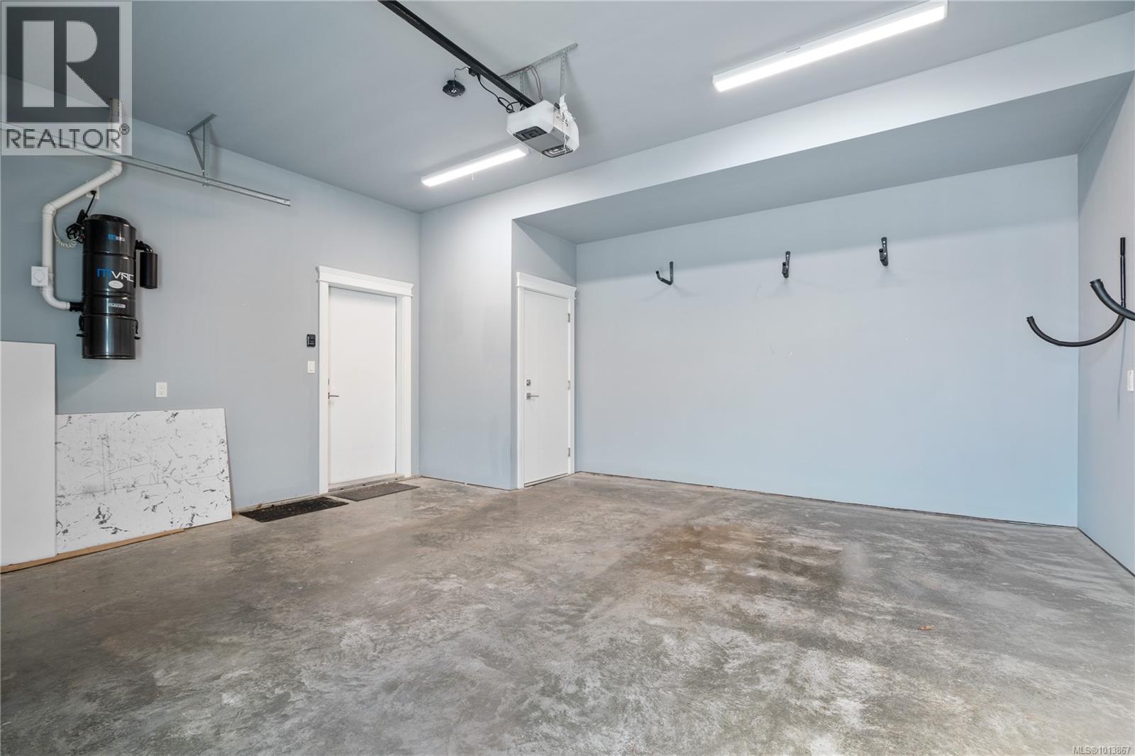 3638 Ridge View Terr, Colwood