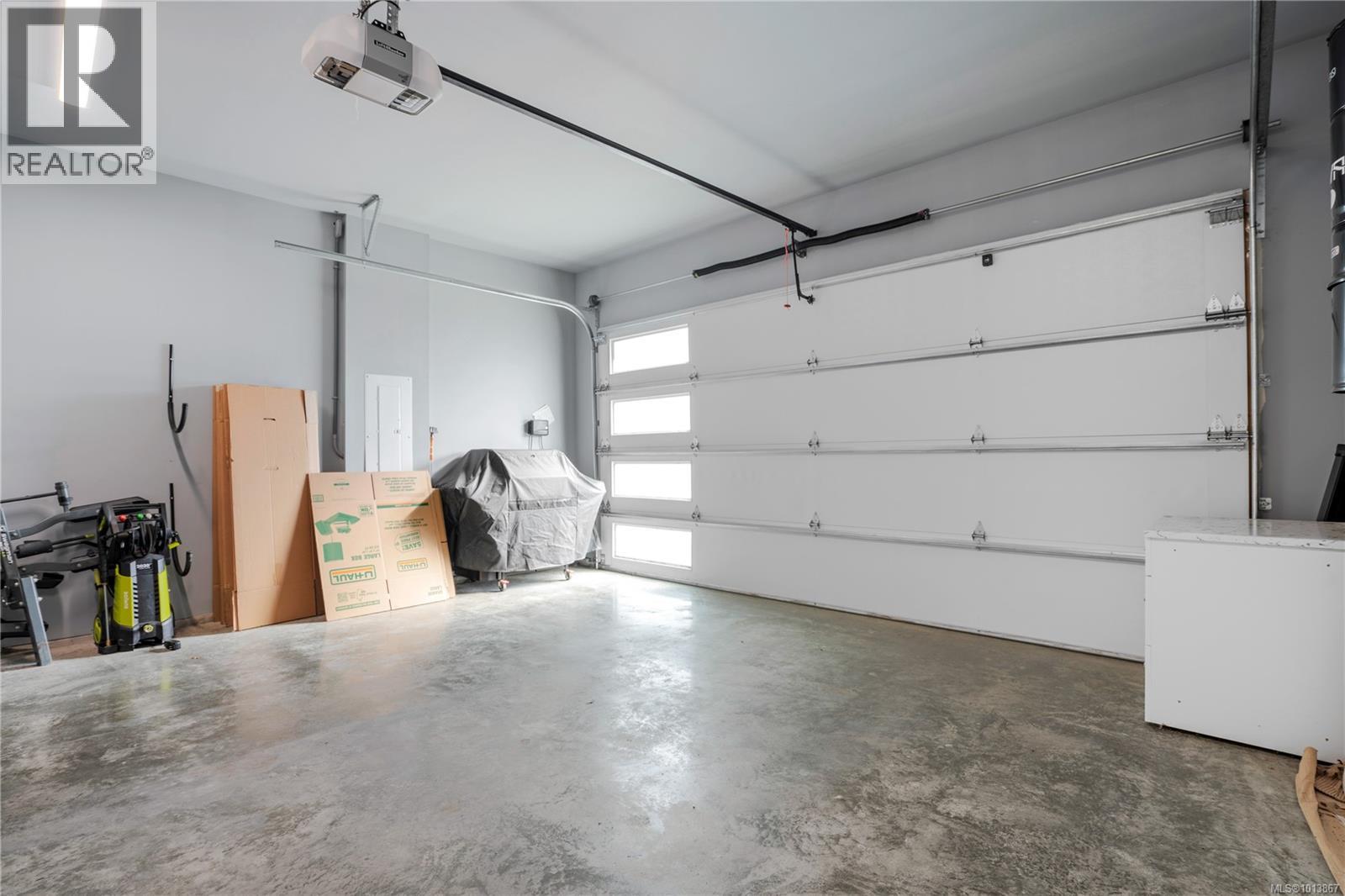3638 Ridge View Terr, Colwood