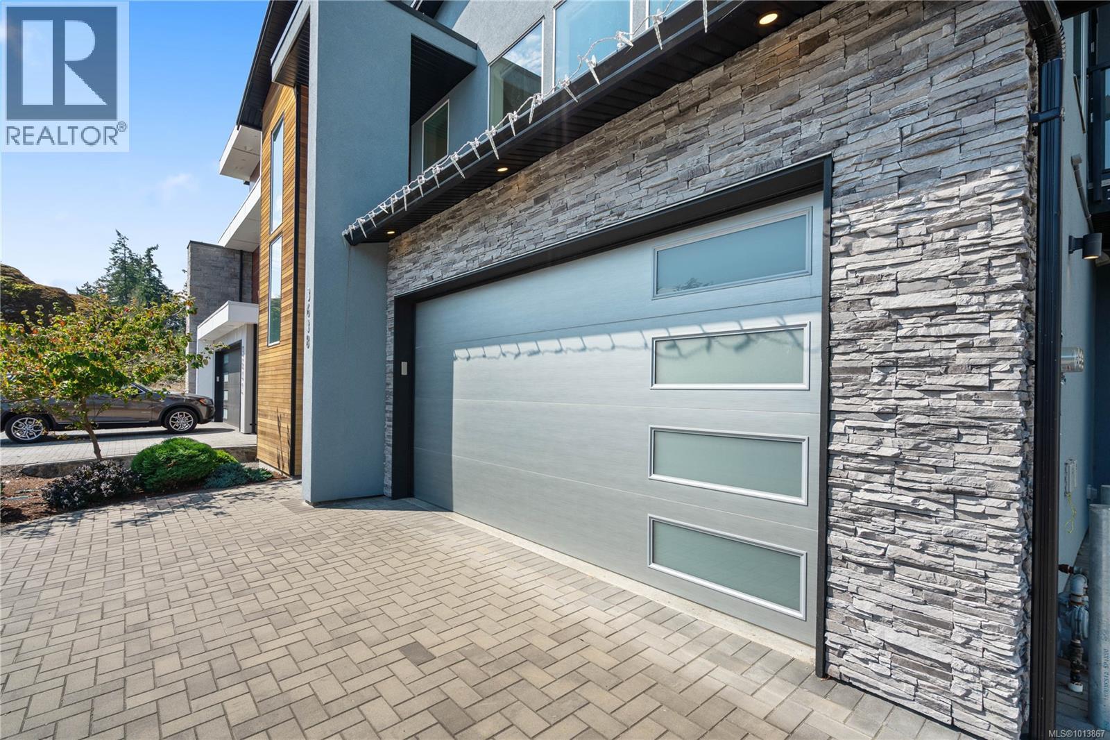 3638 Ridge View Terr, Colwood