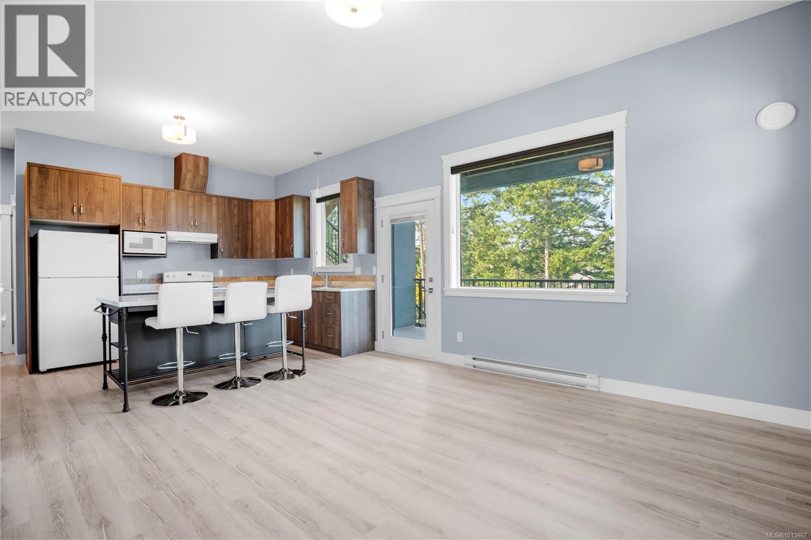 3638 Ridge View Terr, Colwood