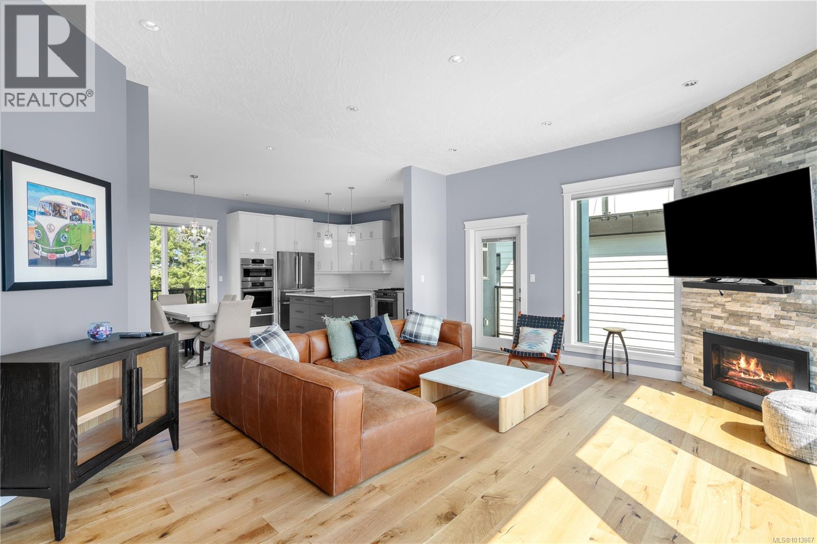 3638 Ridge View Terr, Colwood