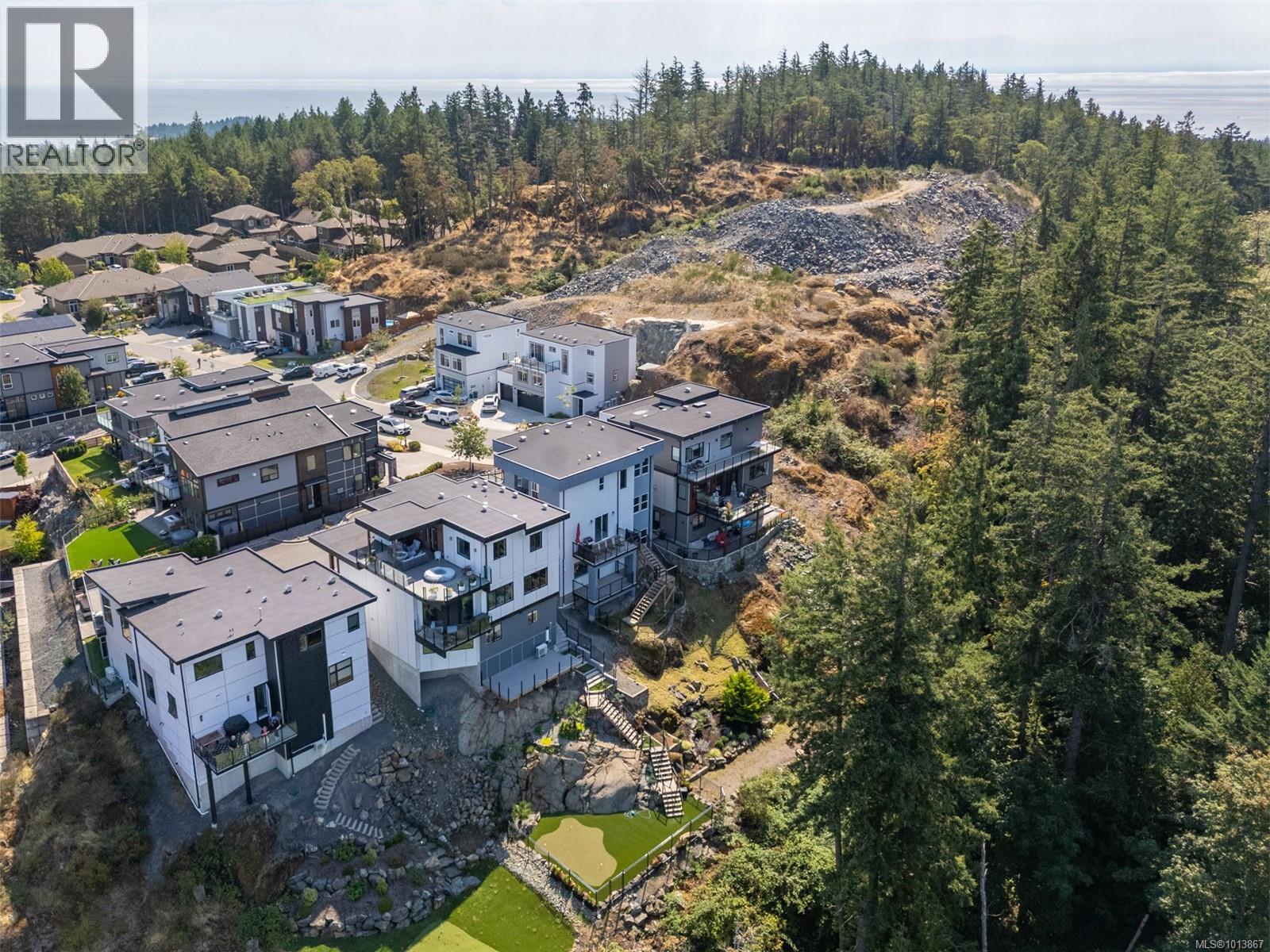 3638 Ridge View Terr, Colwood