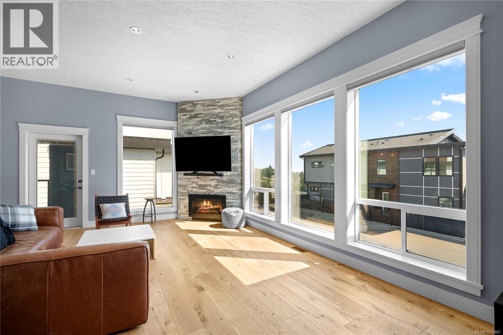 3638 Ridge View Terr, Colwood