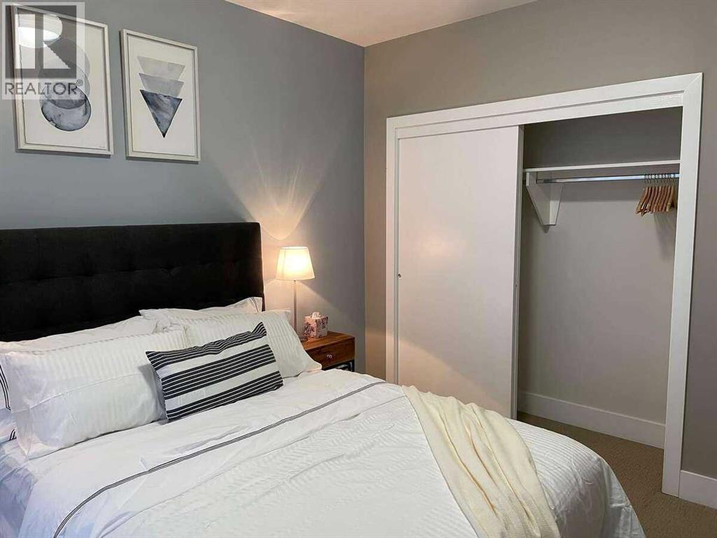 Single Family House for Sale in    Avenue SW Richmond Calgary 