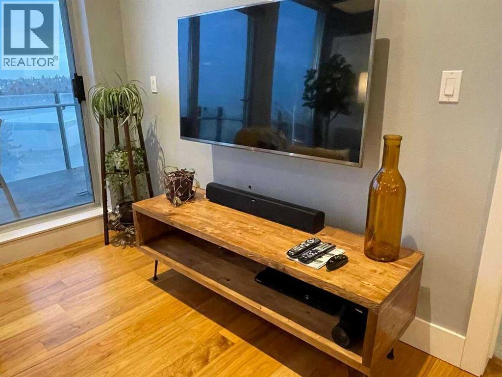 Single Family House for Sale in    Avenue SW Richmond Calgary 