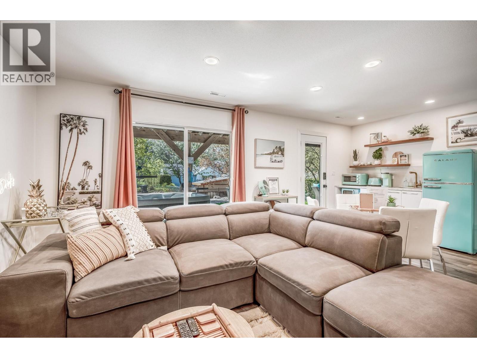  1141 Lynden Road, West Kelowna