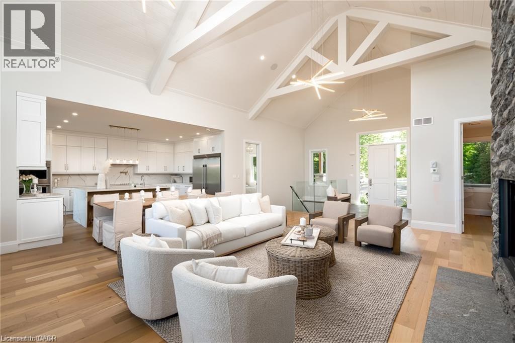 1052 WALTON Avenue - 15