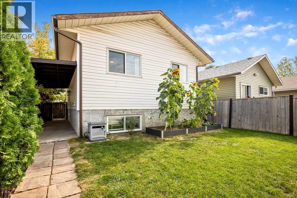 Single Family House Bi-level for Sale in  Riverbirch Place SE Riverbend Calgary 