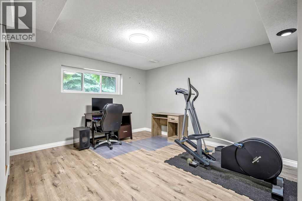Single Family House Bi-level for Sale in  Riverbirch Place SE Riverbend Calgary 