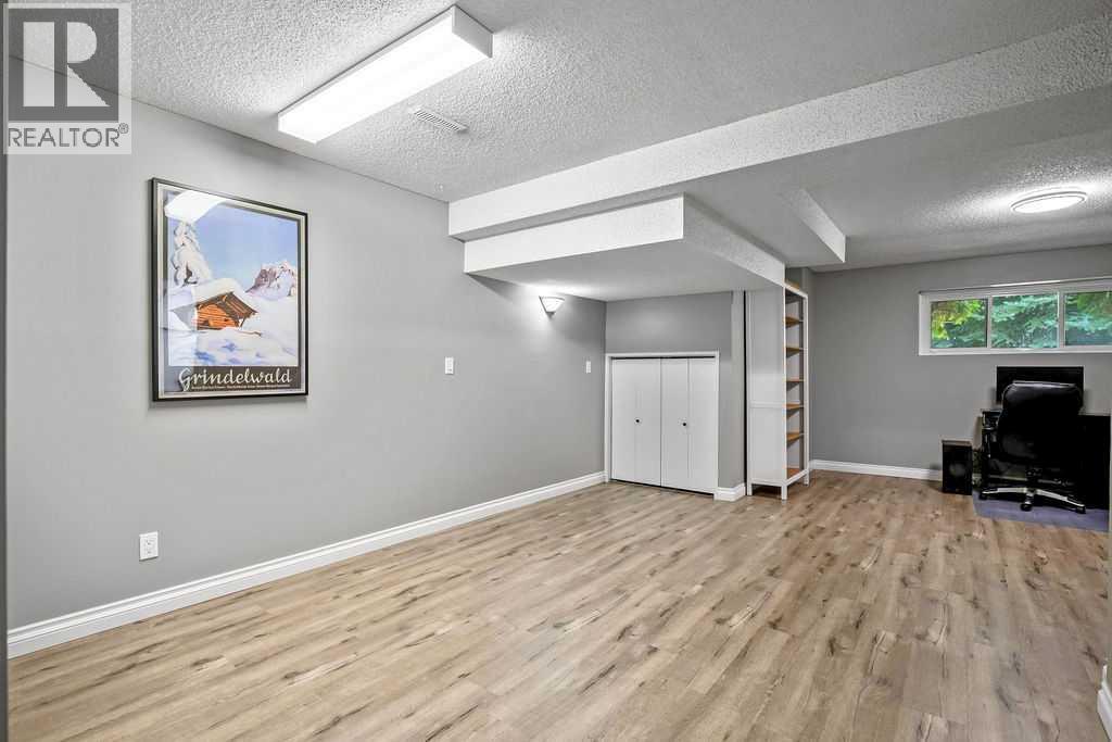 Single Family House Bi-level for Sale in  Riverbirch Place SE Riverbend Calgary 