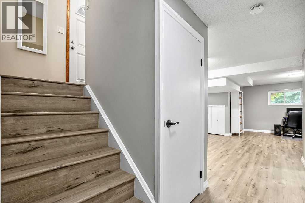 Single Family House Bi-level for Sale in  Riverbirch Place SE Riverbend Calgary 