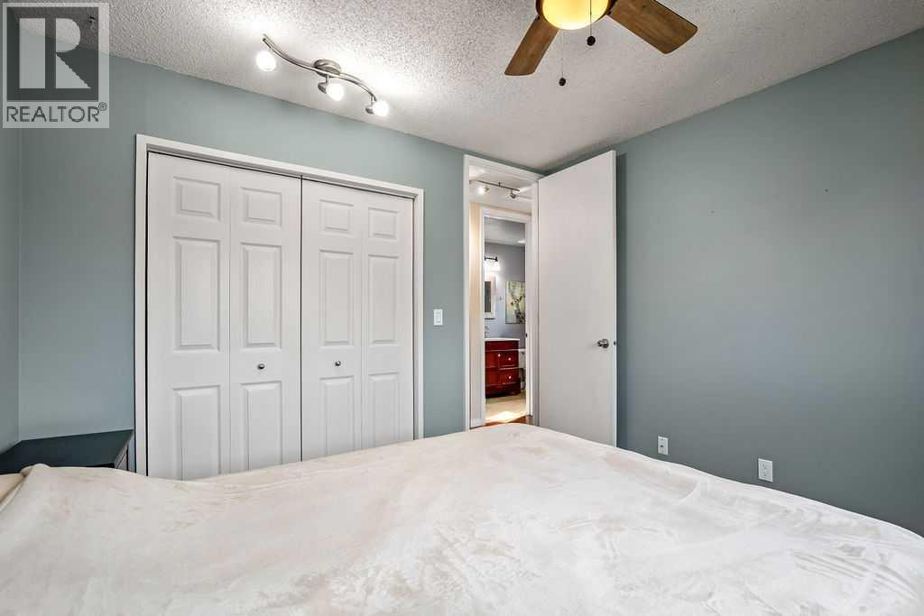 Single Family House Bi-level for Sale in  Riverbirch Place SE Riverbend Calgary 