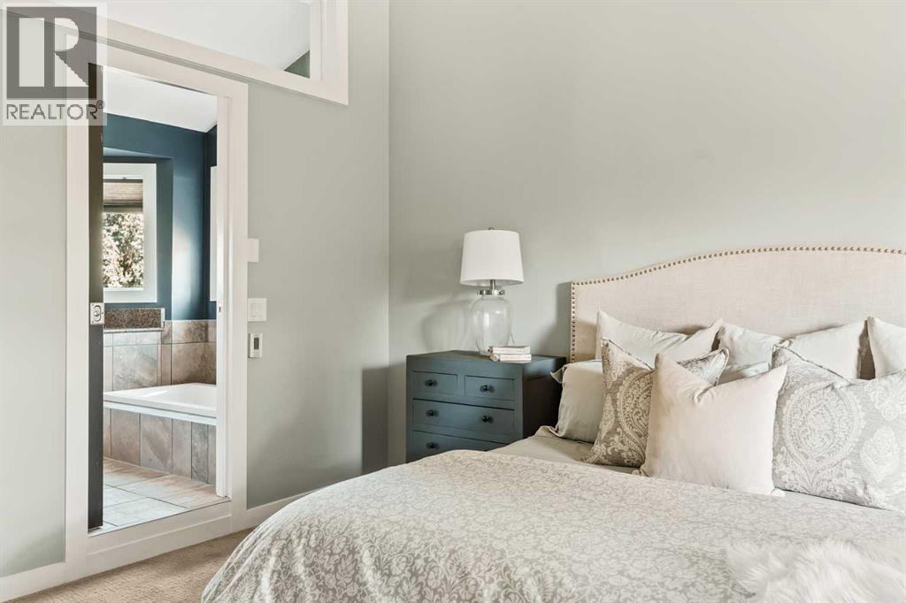 Single Family House for Sale in  Scenic Park Crescent NW Scenic Acres Calgary 
