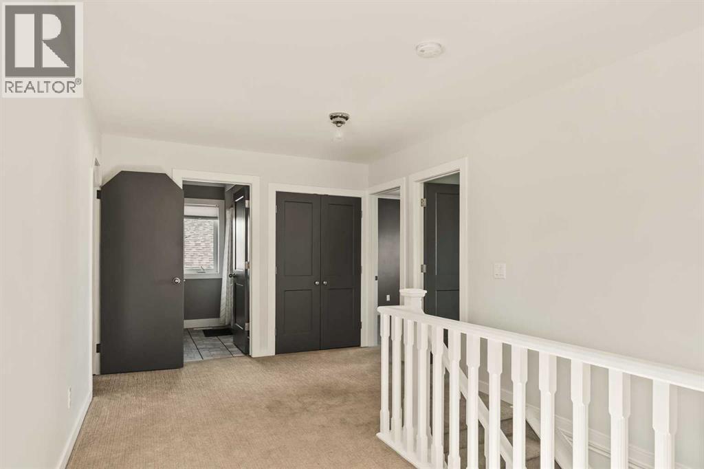 Single Family House for Sale in  Scenic Park Crescent NW Scenic Acres Calgary 