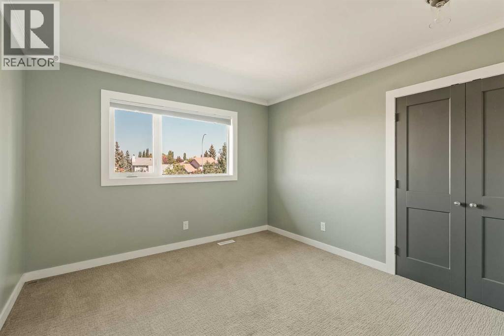 Single Family House for Sale in  Scenic Park Crescent NW Scenic Acres Calgary 