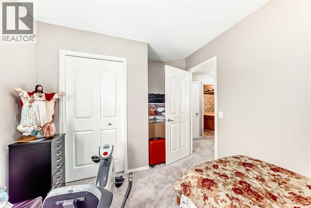 Single Family House for Sale in  Sienna Park Heath SW Signal Hill Calgary 