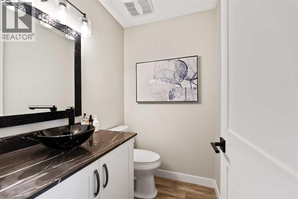 Single Family House for Sale in  Douglas Ridge Place SE Douglasdale/Glen Calgary 