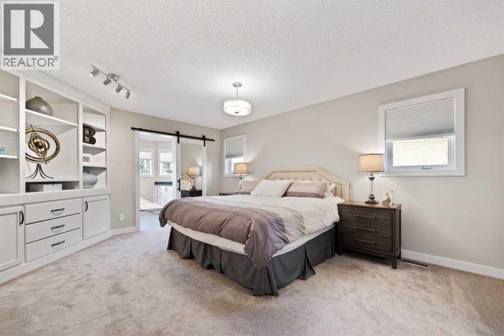 Single Family House for Sale in  Douglas Ridge Place SE Douglasdale/Glen Calgary 