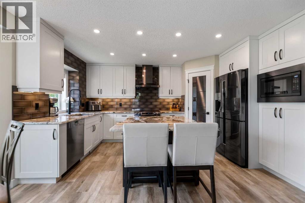 Single Family House for Sale in  Douglas Ridge Place SE Douglasdale/Glen Calgary 