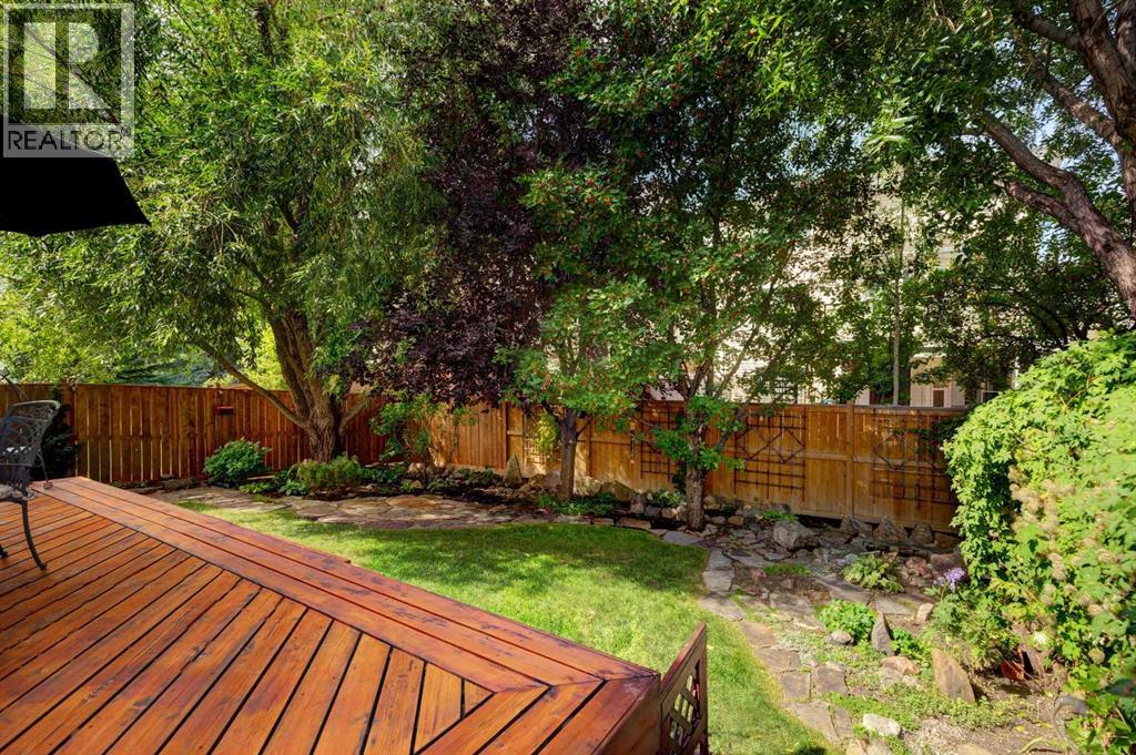 Single Family House for Sale in  Sierra Nevada Way SW Signal Hill Calgary 