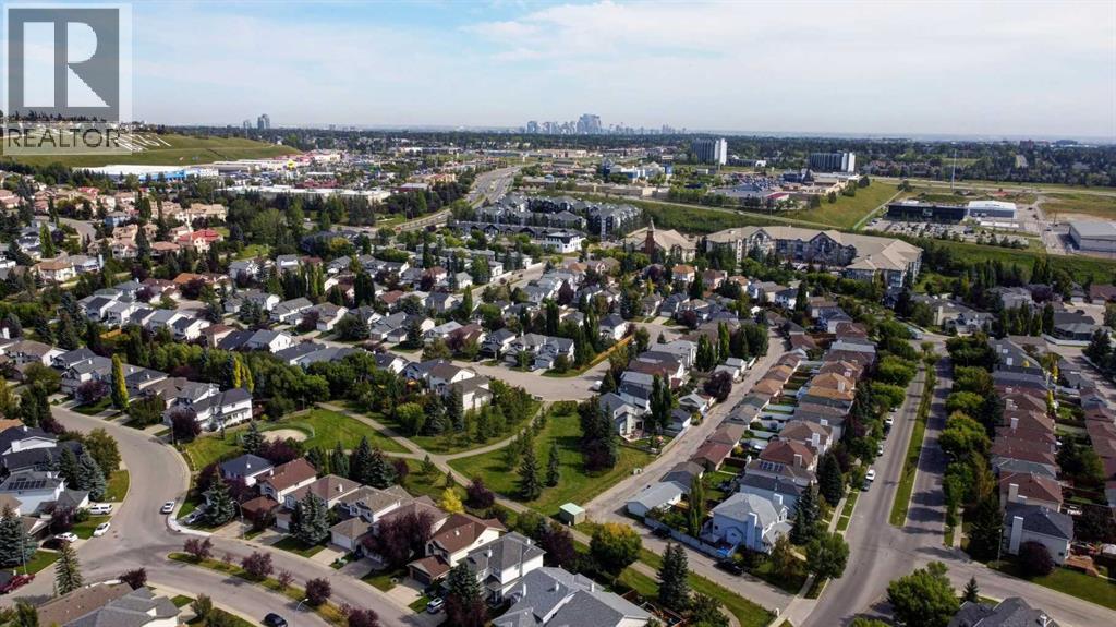 Single Family House for Sale in  Sierra Nevada Way SW Signal Hill Calgary 