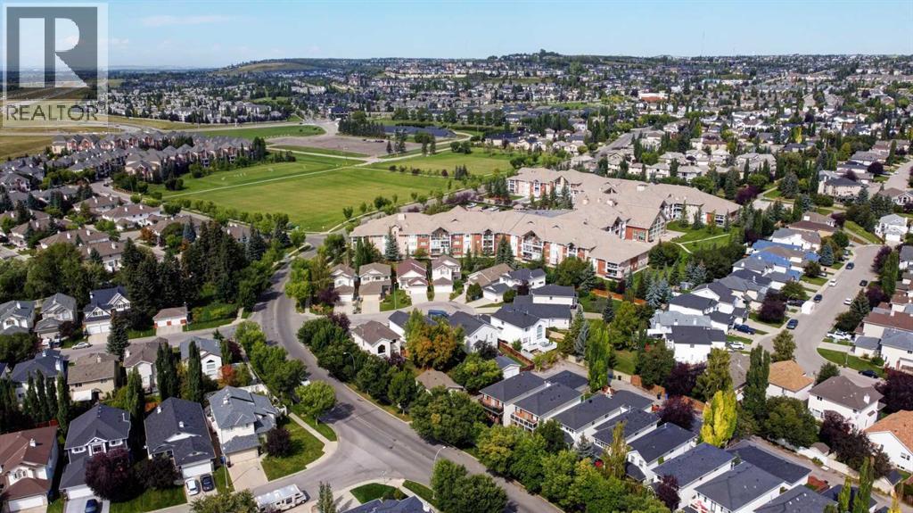 Single Family House for Sale in  Sierra Nevada Way SW Signal Hill Calgary 