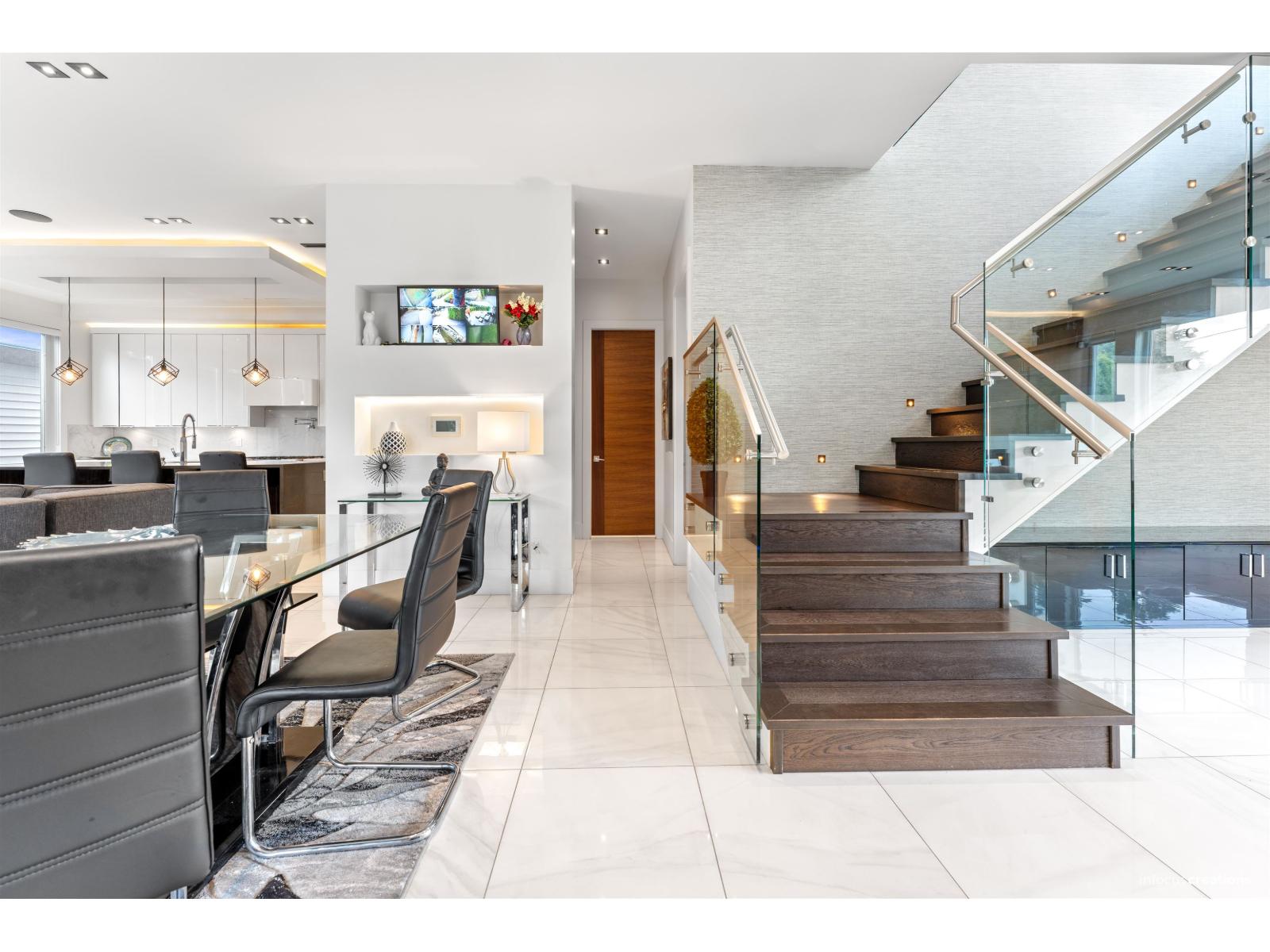 10078 MARY DRIVE, Surrey