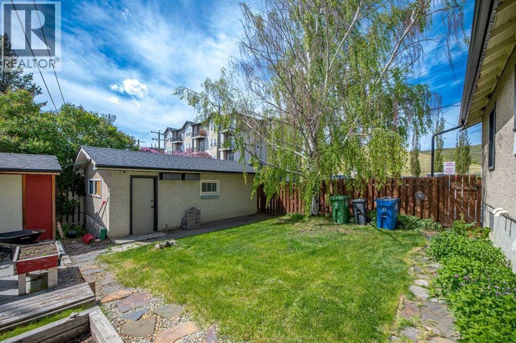 313 Ross Avenue, Cochrane