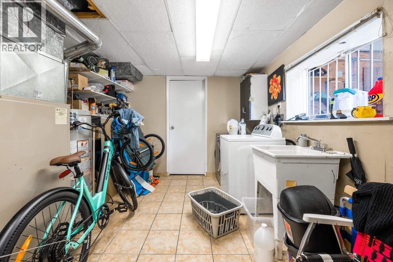 11990 DOVER STREET, Maple Ridge