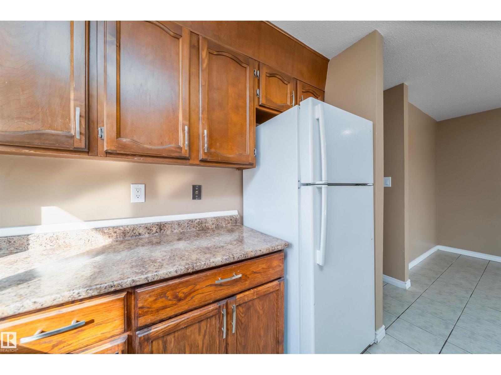 Single Family House Raised bungalow for Sale in /  St ST NW NW Edmonton 