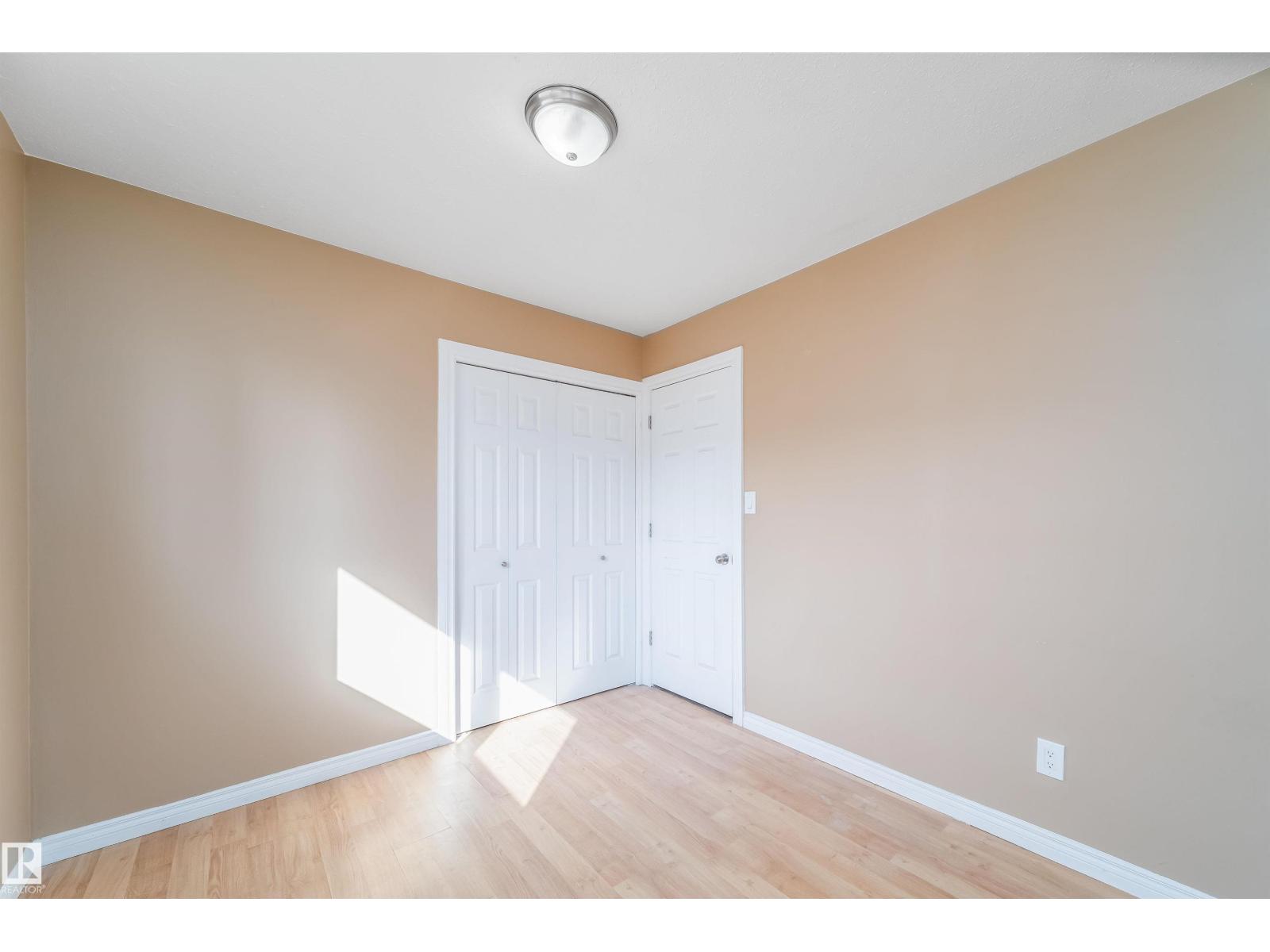 Single Family House Raised bungalow for Sale in /  St ST NW NW Edmonton 