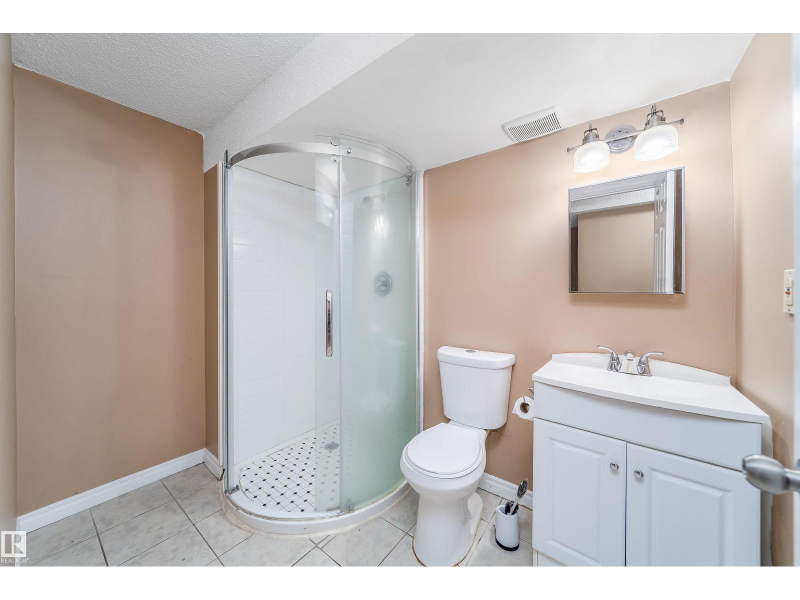 Single Family House Raised bungalow for Sale in /  St ST NW NW Edmonton 