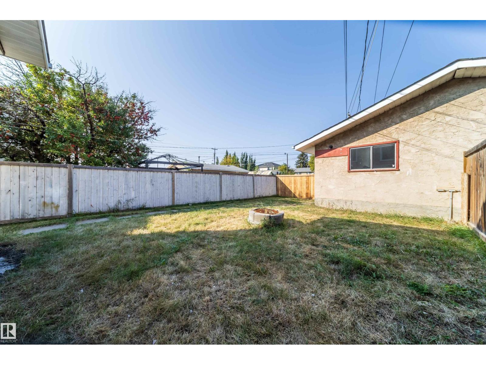 Single Family House Raised bungalow for Sale in /  St ST NW NW Edmonton 