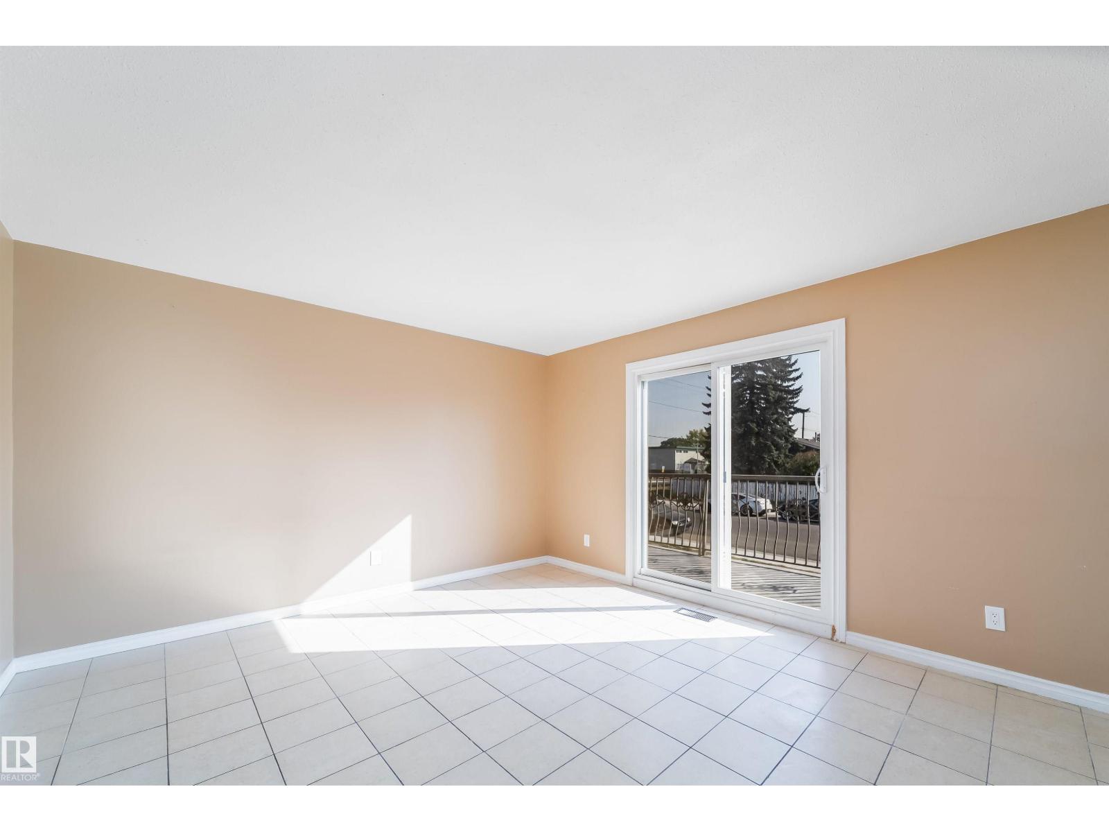 Single Family House Raised bungalow for Sale in /  St ST NW NW Edmonton 