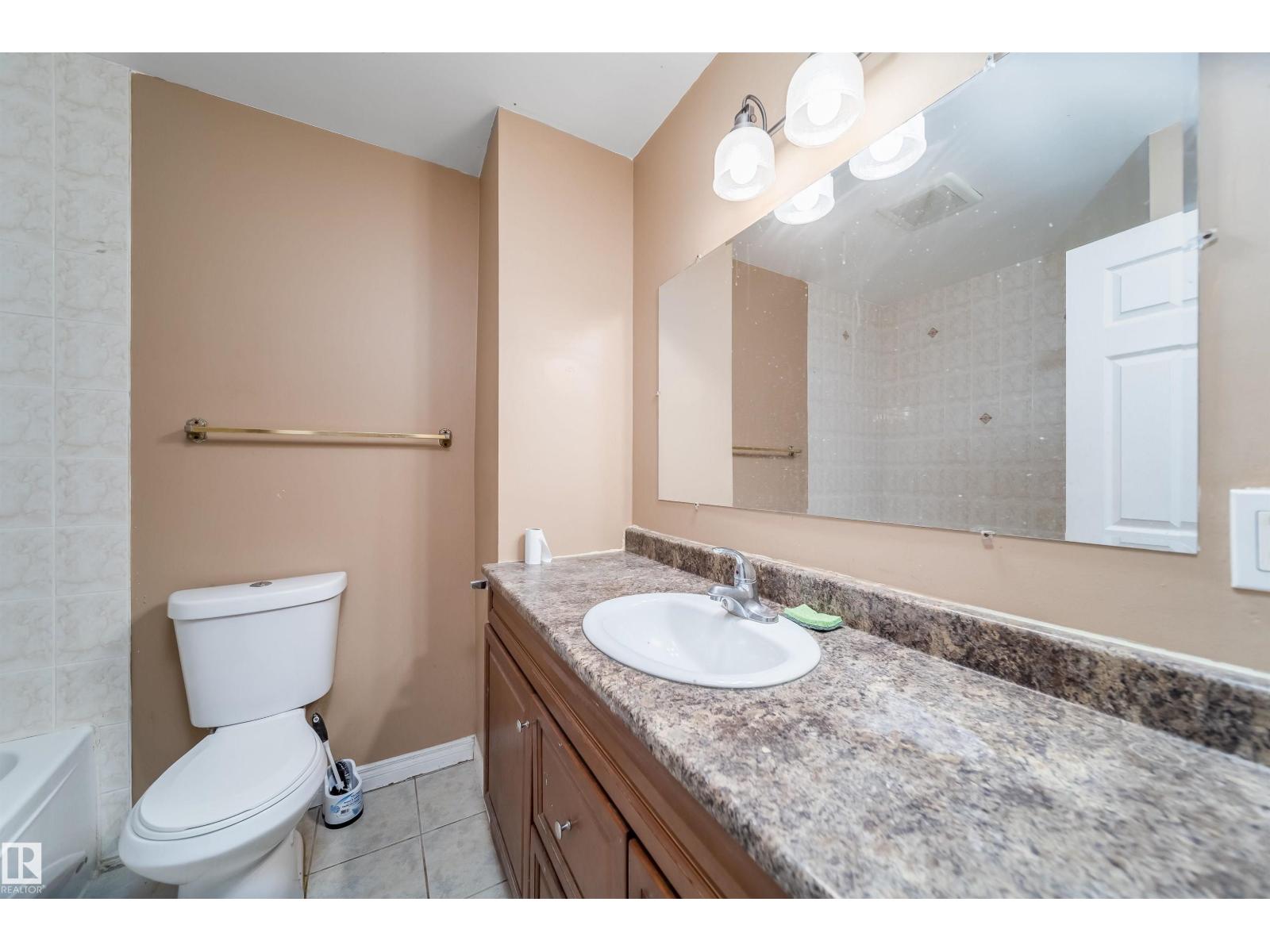 Single Family House Raised bungalow for Sale in /  St ST NW NW Edmonton 