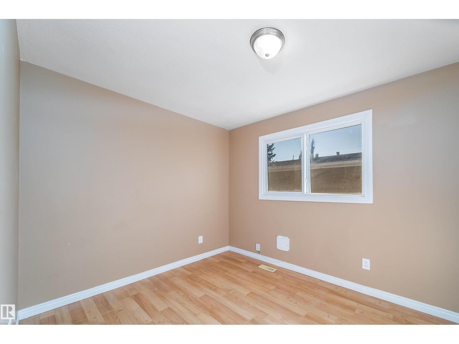 Single Family House Raised bungalow for Sale in /  St ST NW NW Edmonton 