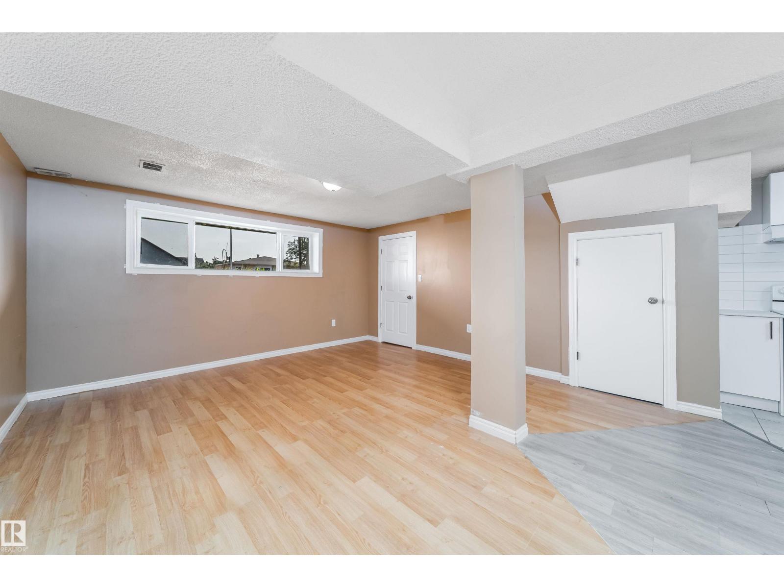 Single Family House Raised bungalow for Sale in /  St ST NW NW Edmonton 