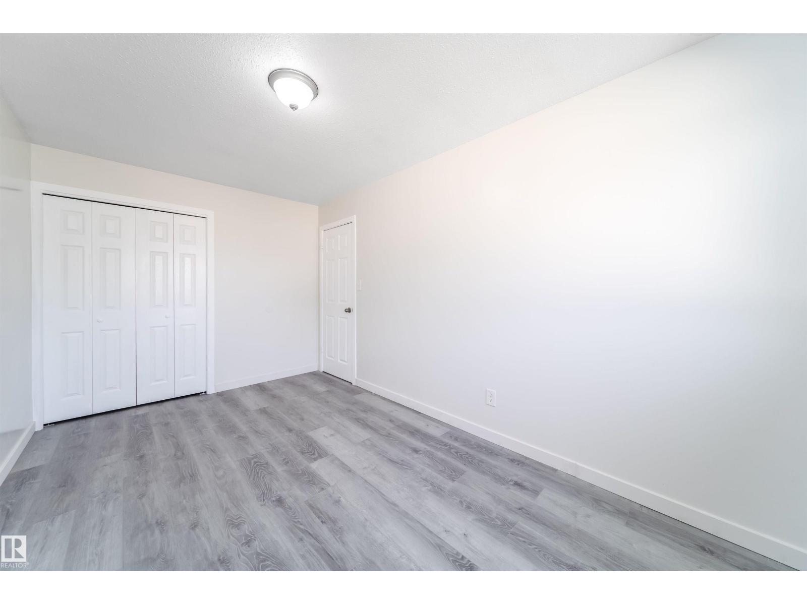 Single Family House Raised bungalow for Sale in /  St ST NW NW Edmonton 