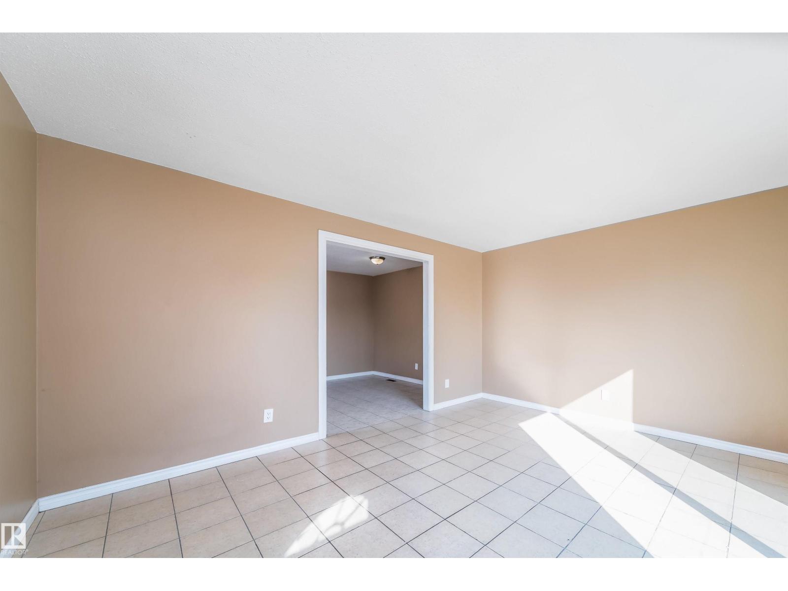 Single Family House Raised bungalow for Sale in /  St ST NW NW Edmonton 