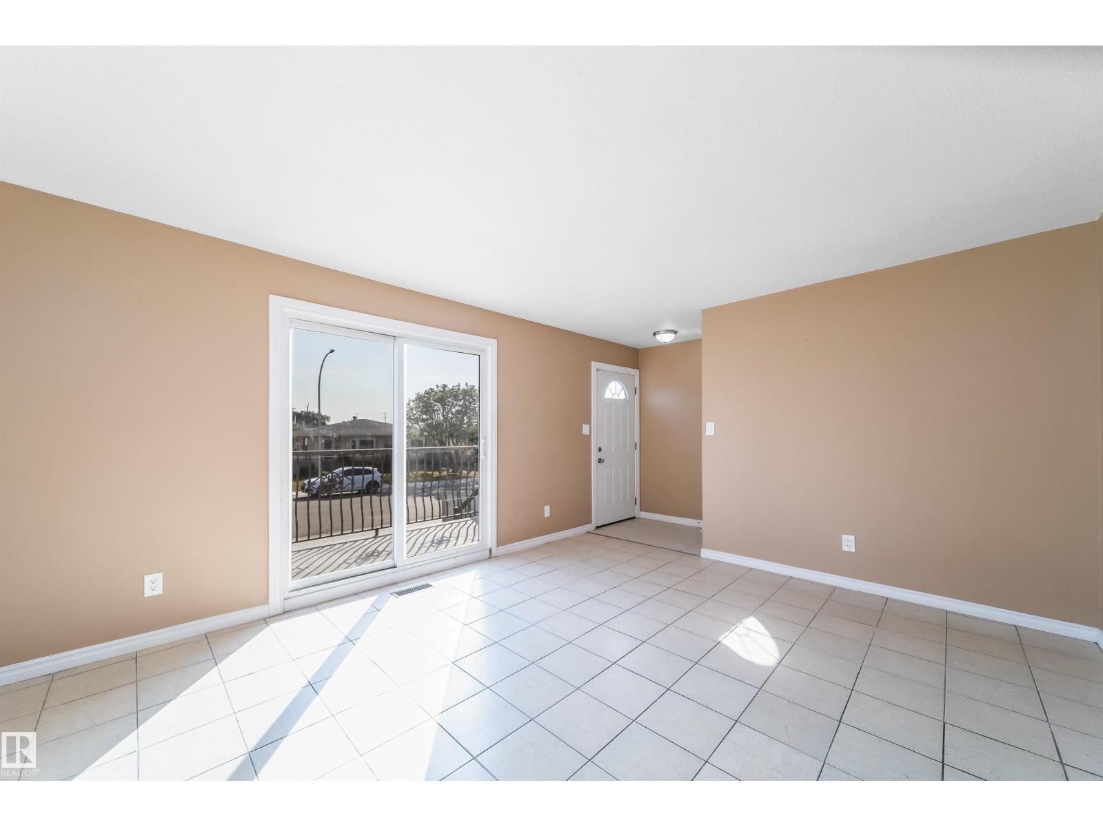 Single Family House Raised bungalow for Sale in /  St ST NW NW Edmonton 