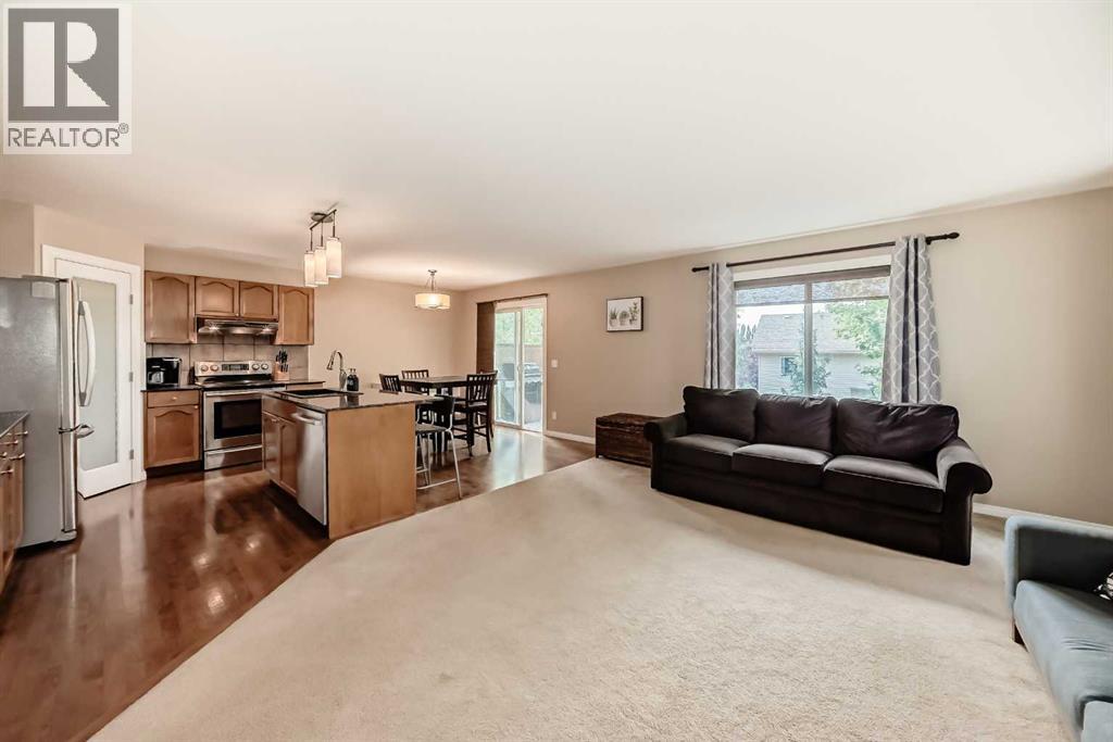 Single Family House for Sale in  Rockyspring Green NW Rocky Ridge Calgary 