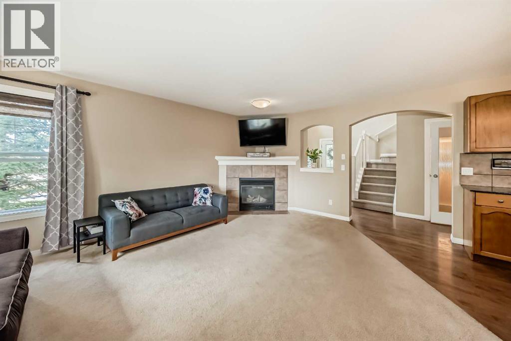 Single Family House for Sale in  Rockyspring Green NW Rocky Ridge Calgary 